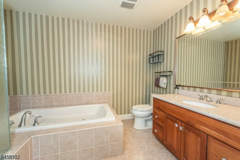 75 Birch Ln Wayne, NJ 07470