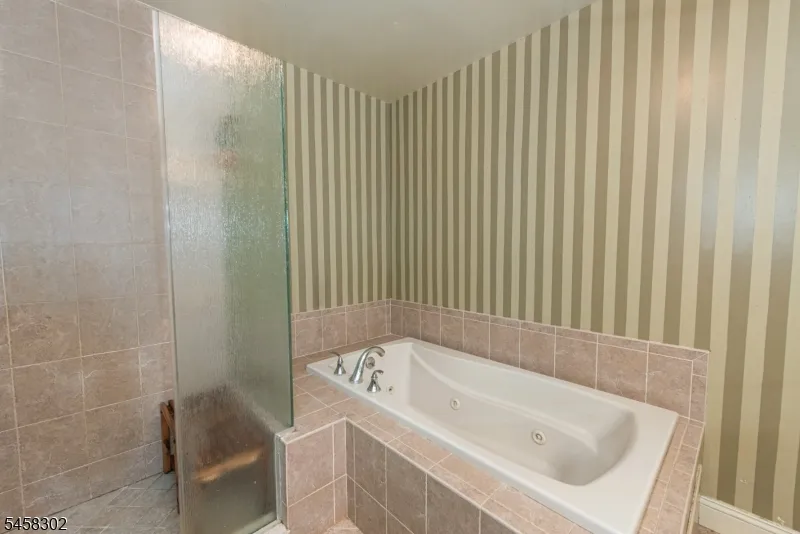 75 Birch Ln Wayne, NJ 07470