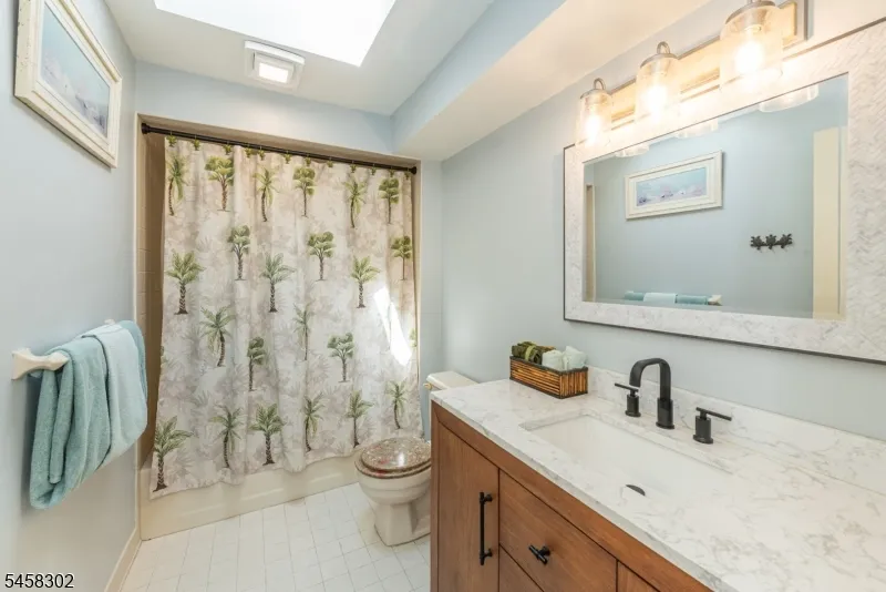 75 Birch Ln Wayne, NJ 07470