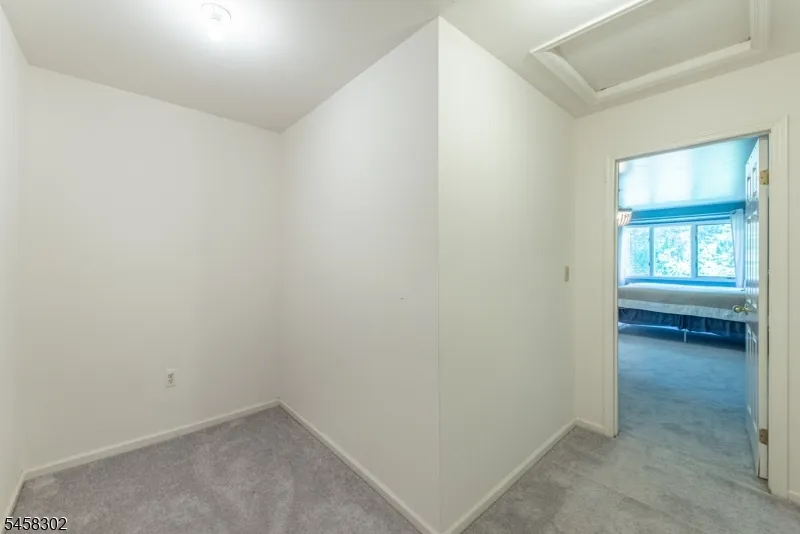 75 Birch Ln Wayne, NJ 07470
