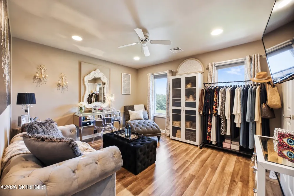 9 Landmark Lane Marlboro, NJ 07746