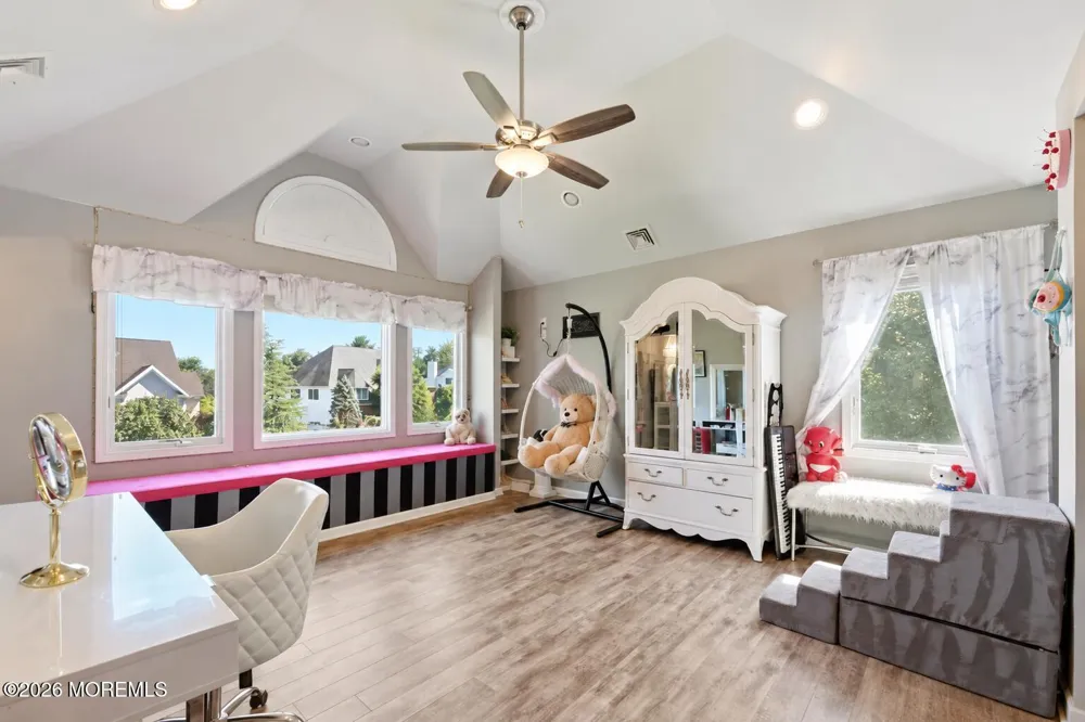 9 Landmark Lane Marlboro, NJ 07746