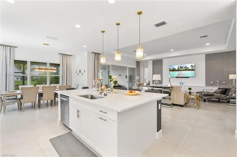 12177 Eucalyptus Way Naples, FL 34120