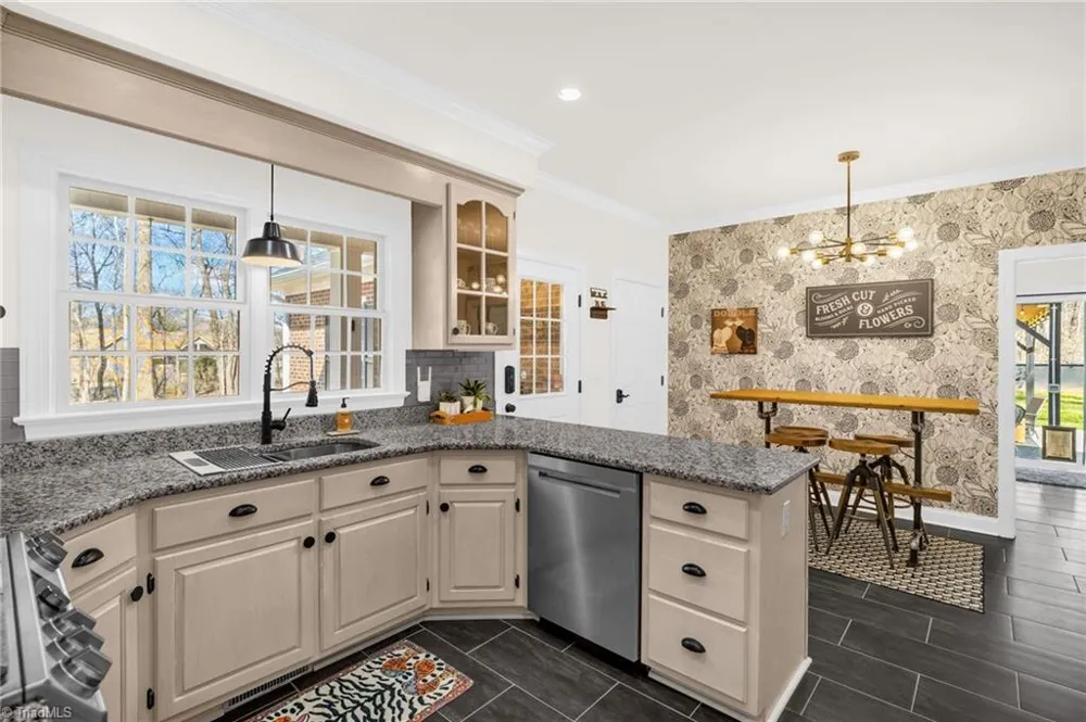 2329 Millbrook Drive Haw River, NC 27258