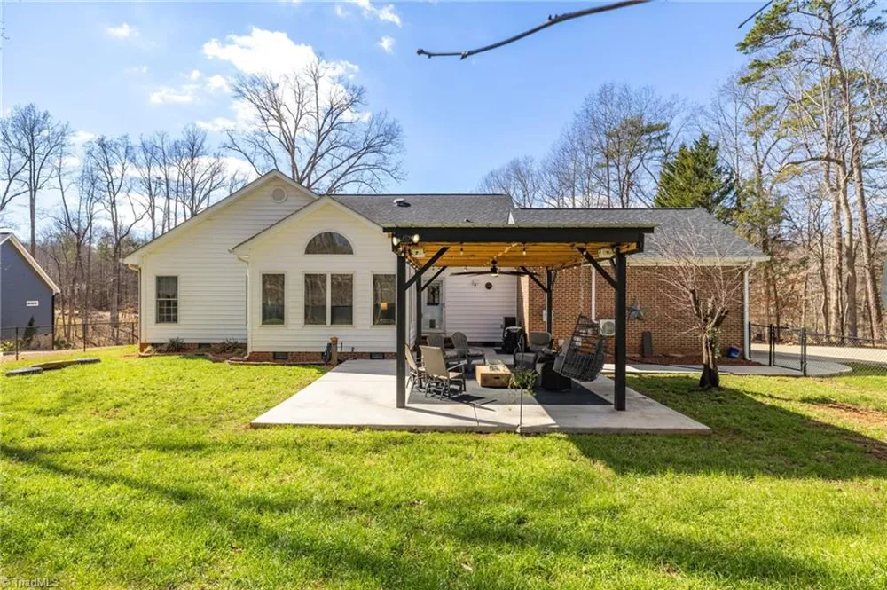2329 Millbrook Drive Haw River, NC 27258
