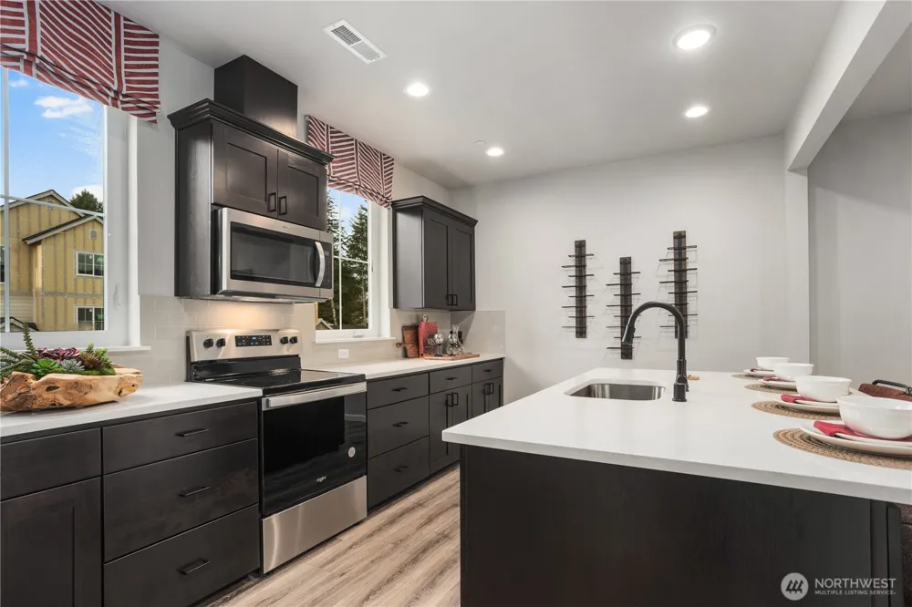 12063 127th Avenue Ct E #81 Puyallup, WA 98374
