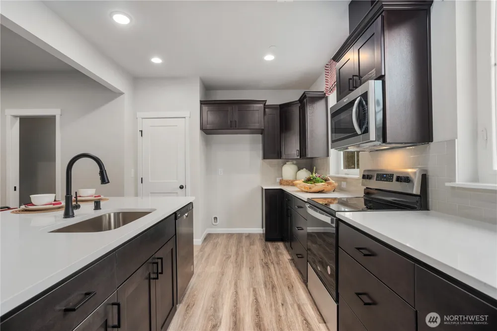 12063 127th Avenue Ct E #81 Puyallup, WA 98374