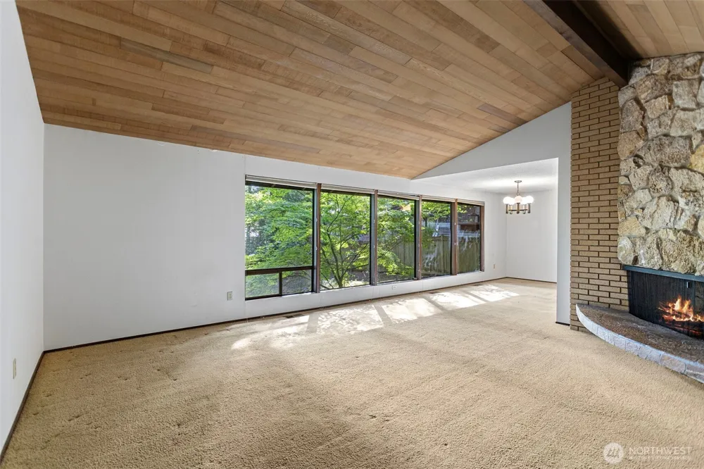 12929 NE 25th Place Bellevue, WA 98005