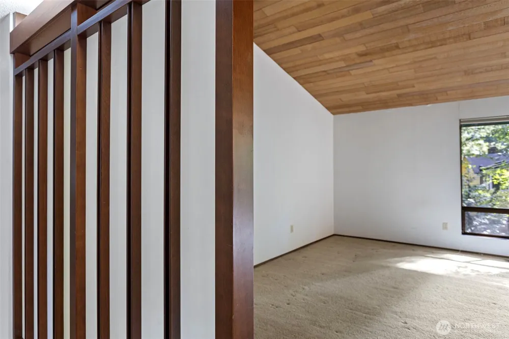 12929 NE 25th Place Bellevue, WA 98005