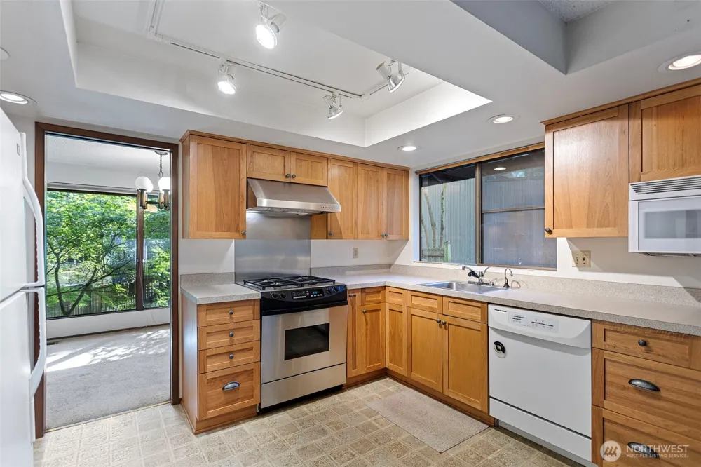 12929 NE 25th Place Bellevue, WA 98005