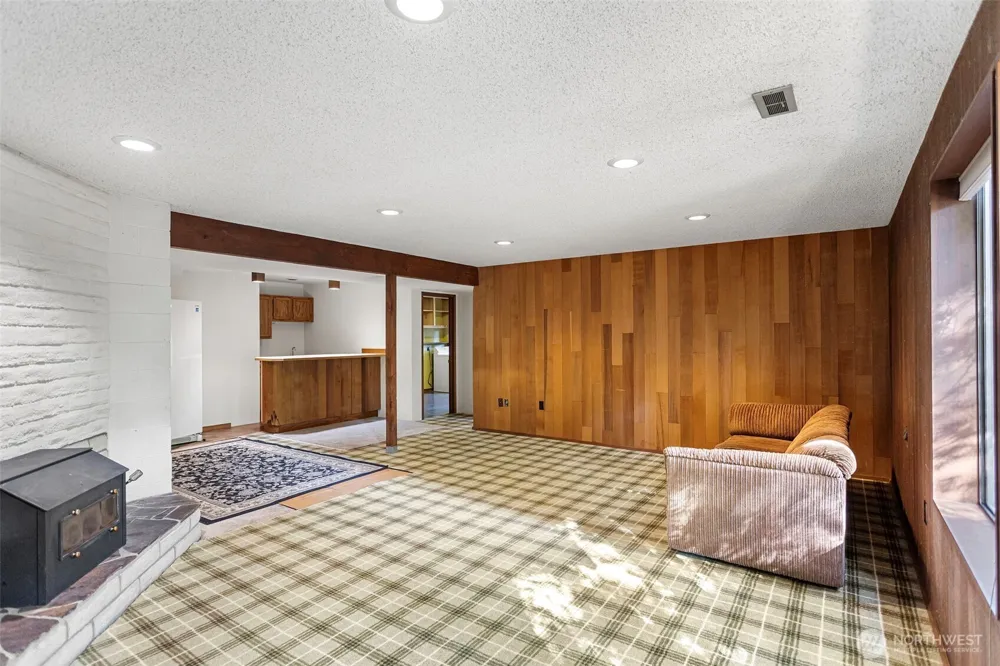 12929 NE 25th Place Bellevue, WA 98005