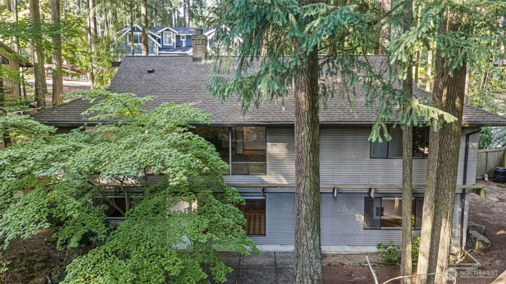 12929 NE 25th Place Bellevue, WA 98005