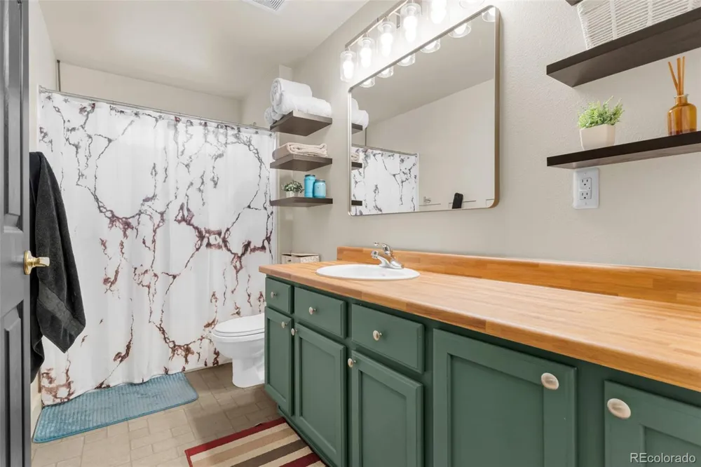 2551 S Bahama Circle #E Aurora, CO 80013