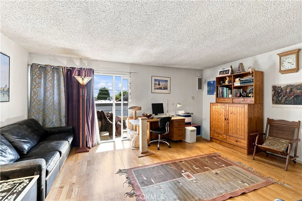 11550 Nebraska Avenue #204 Los Angeles, CA 90025