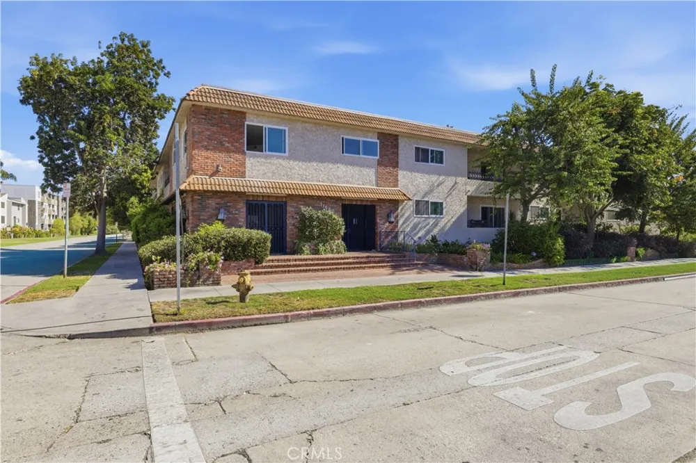 11550 Nebraska Avenue #204 Los Angeles, CA 90025