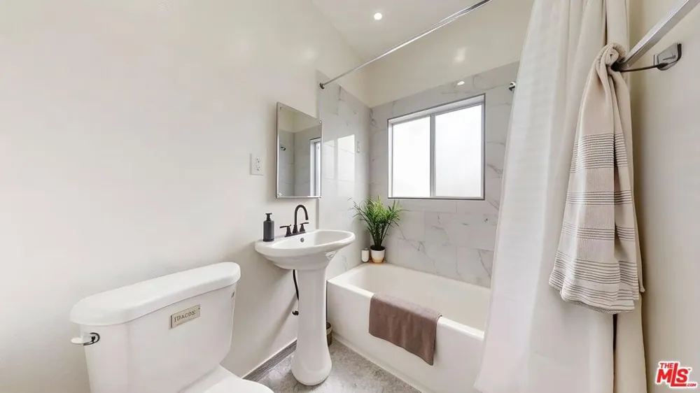 738 New Hampshire Avenue #508 Los Angeles, CA 90005