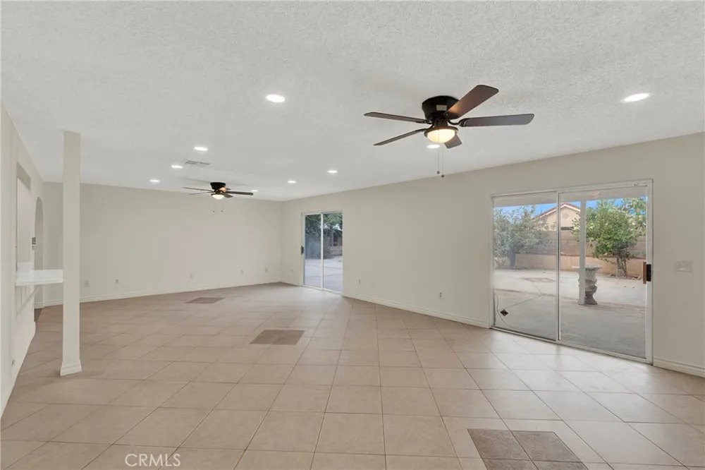 10853 Anemone Moreno Valley, CA 92557