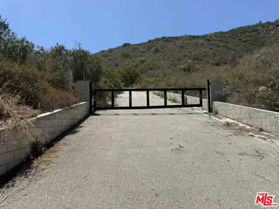 Encinal Cyn Road Malibu, CA 90265