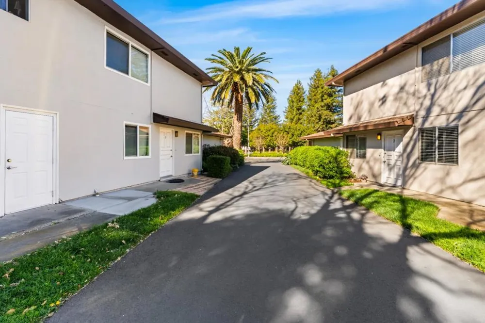 1730 Fremont Court #2 Davis, CA 95618