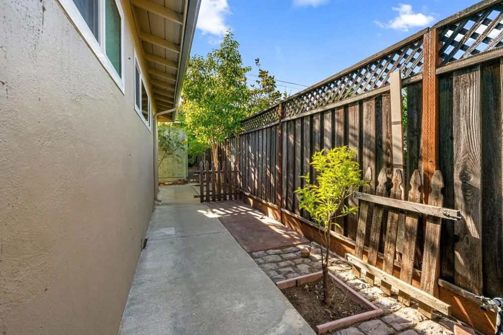 3219 Leigh Avenue San Jose, CA 95124