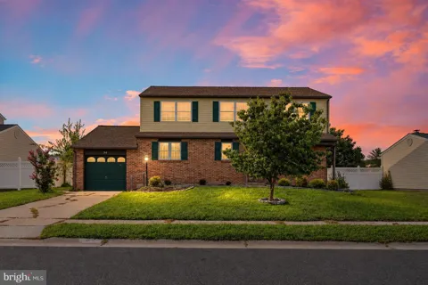 34 SARATOGA DRIVE