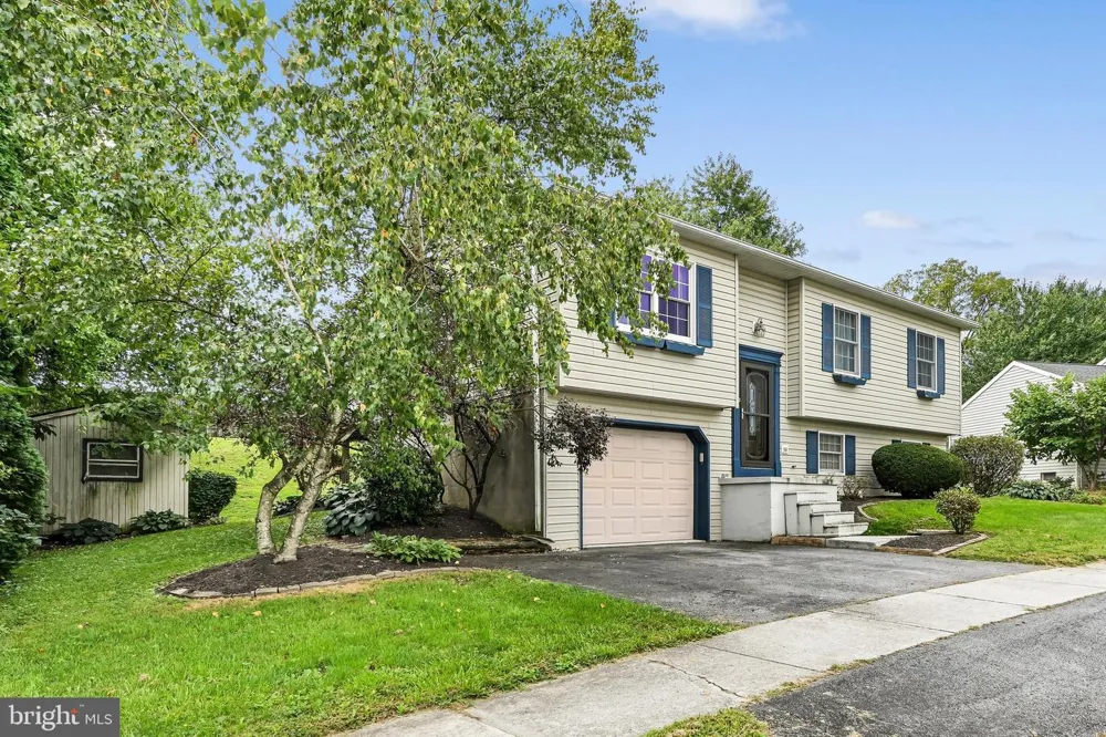 8843 MCKINLEY Hummelstown, PA 17036