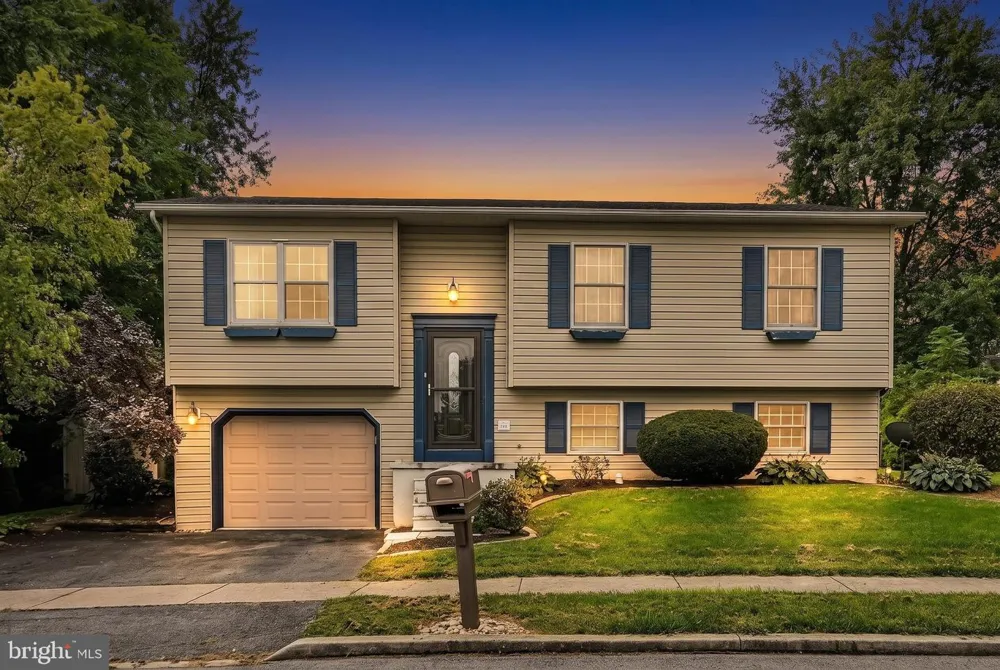 8843 MCKINLEY Hummelstown, PA 17036