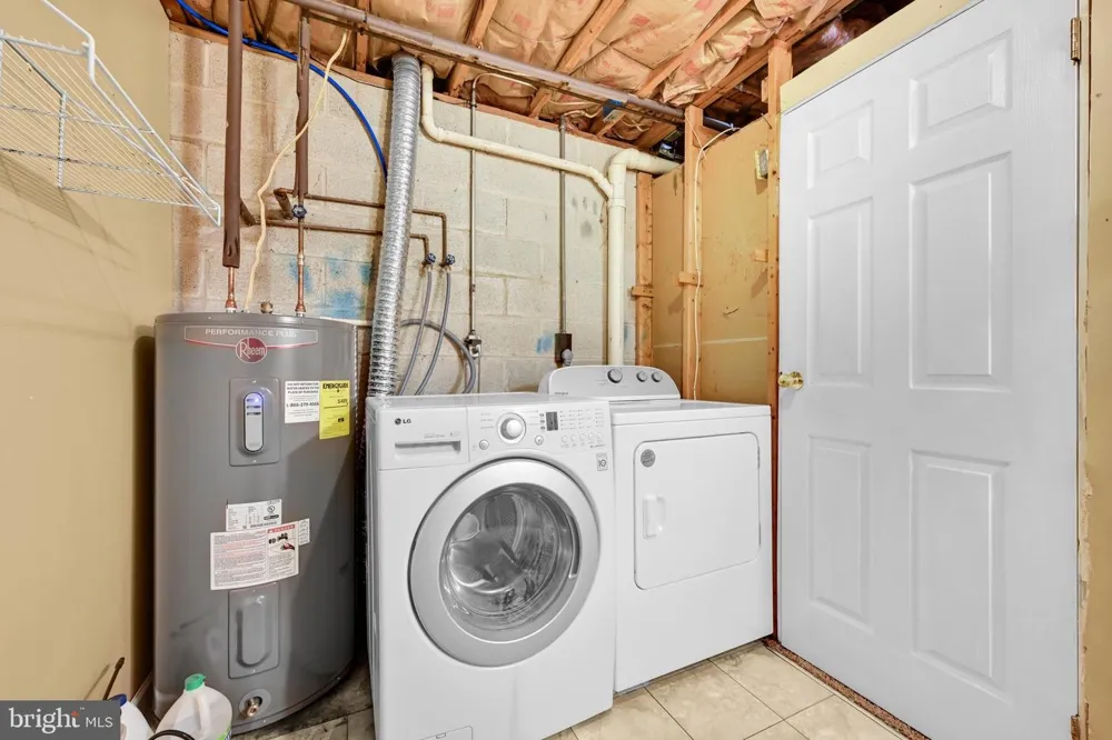 8843 MCKINLEY Hummelstown, PA 17036