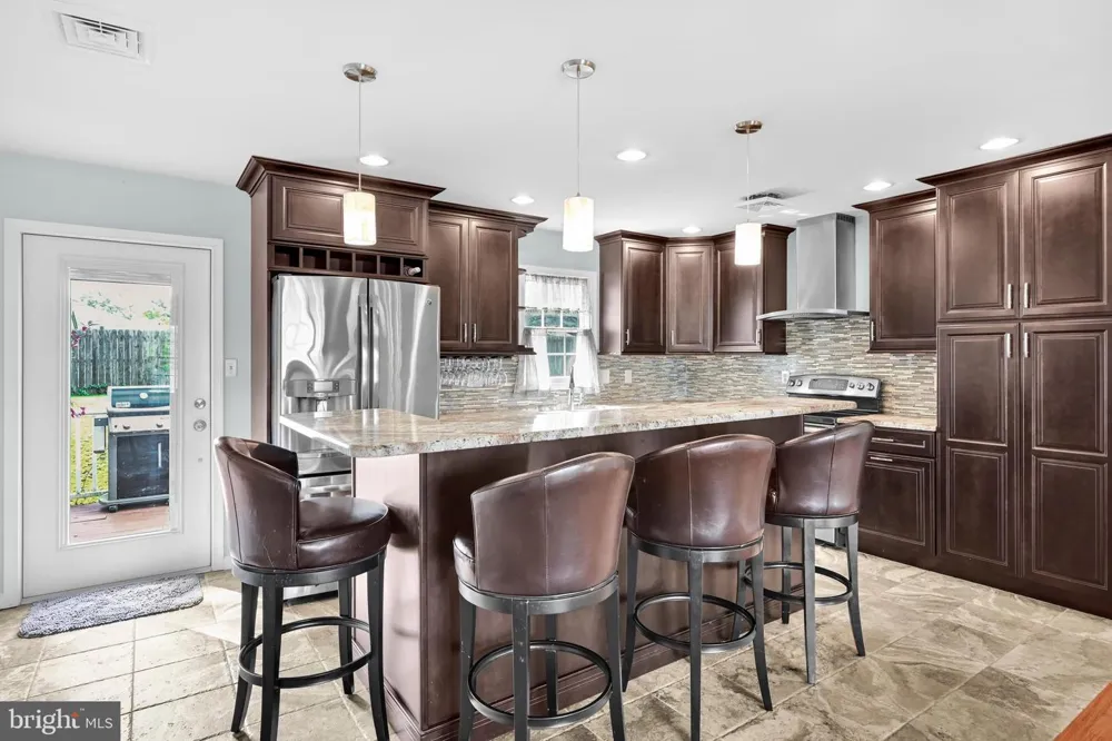 8843 MCKINLEY Hummelstown, PA 17036
