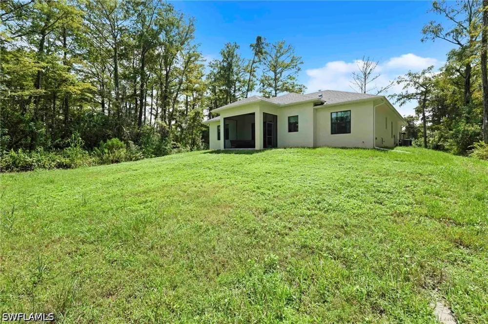 18th Avenue NE Naples, FL 34120