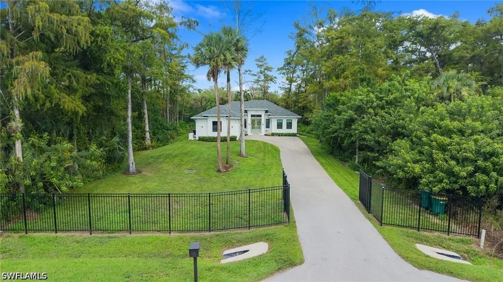 18th Avenue NE Naples, FL 34120