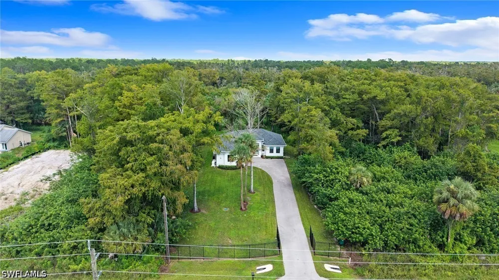 18th Avenue NE Naples, FL 34120