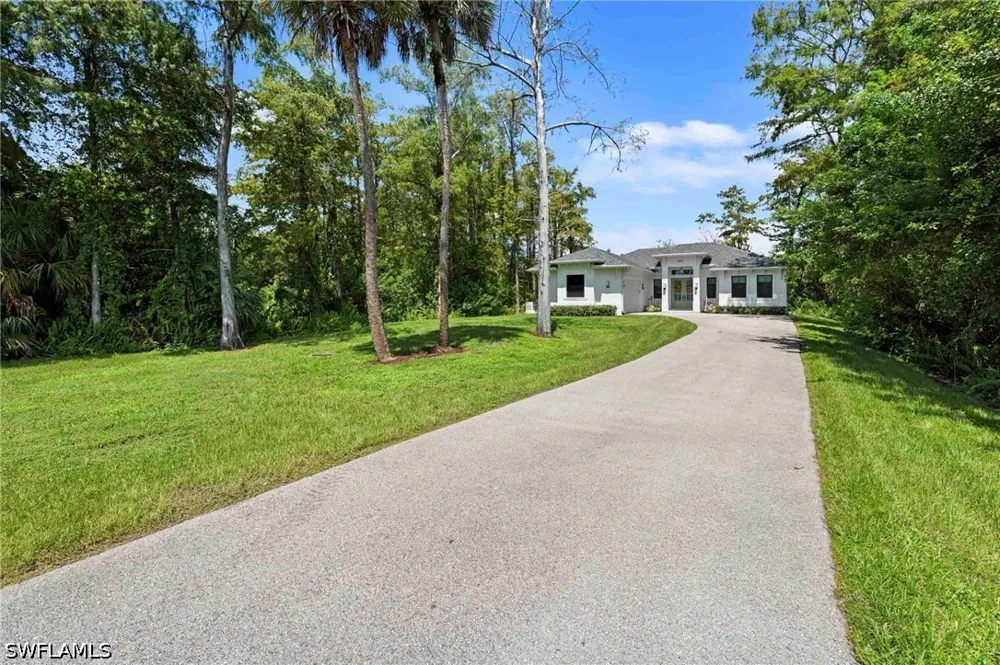 18th Avenue NE Naples, FL 34120