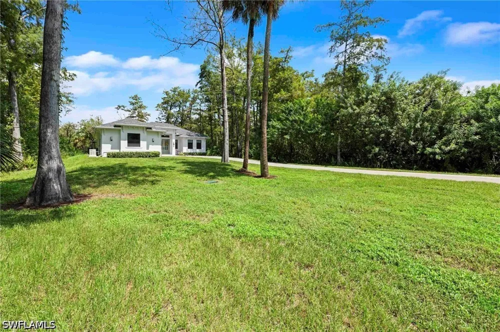 18th Avenue NE Naples, FL 34120