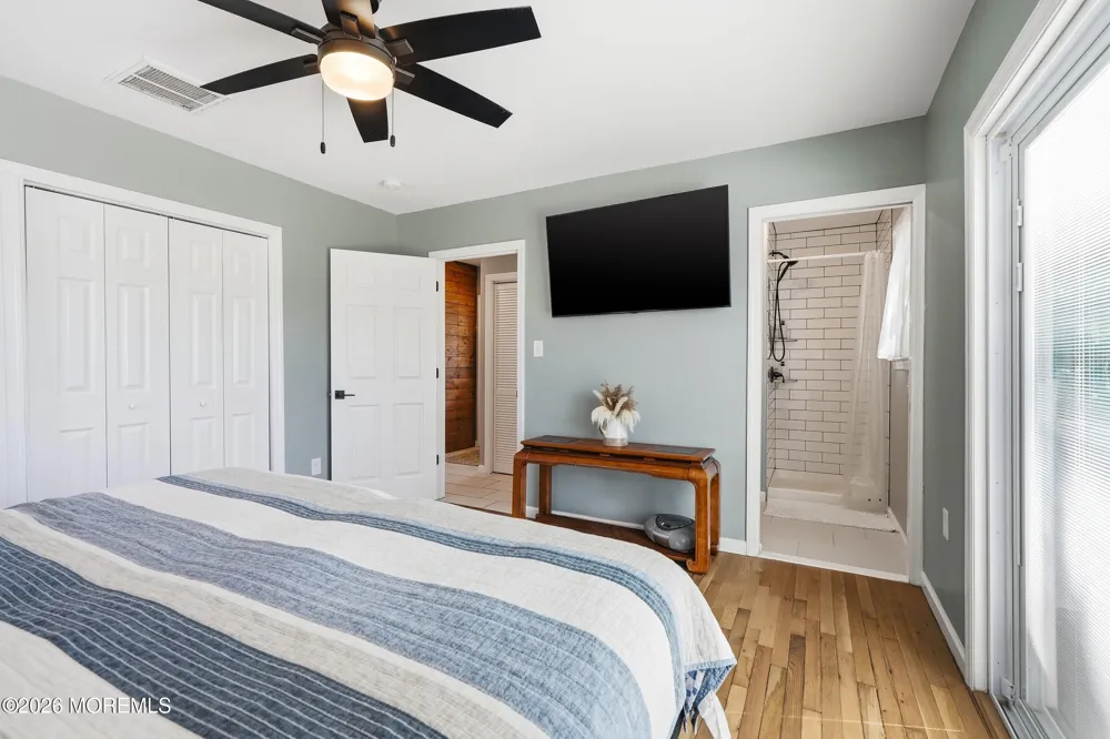622 E Longport Avenue Ocean Gate, NJ 08740