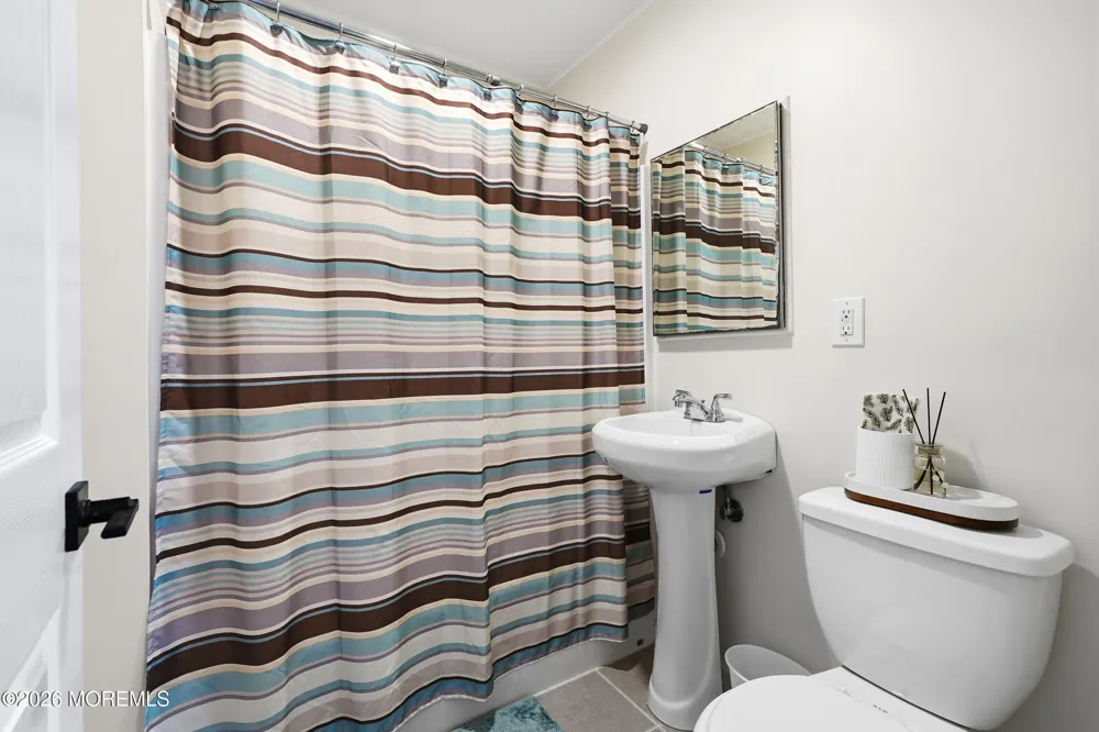 622 E Longport Avenue Ocean Gate, NJ 08740