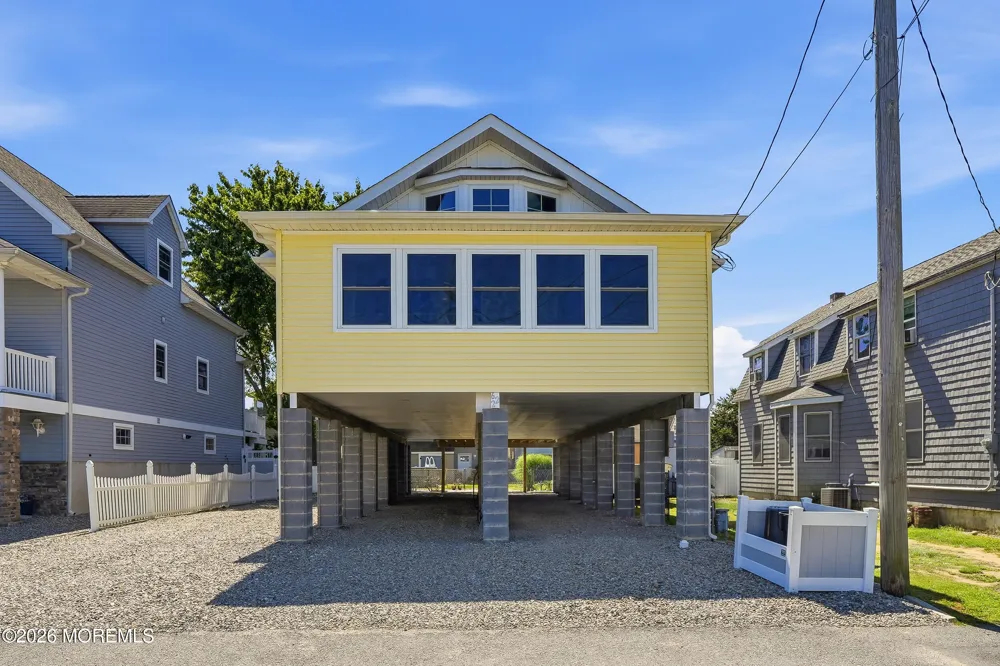 622 E Longport Avenue Ocean Gate, NJ 08740