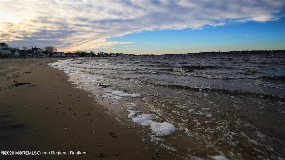 622 E Longport Avenue Ocean Gate, NJ 08740