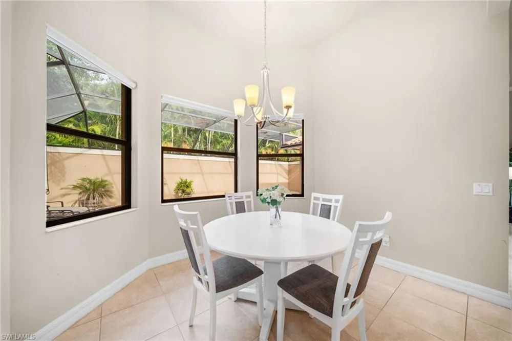 1221 Briarwood Court Naples, FL 34104