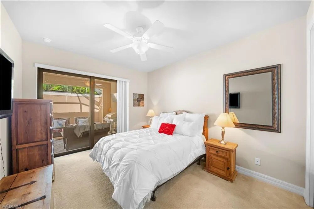 1221 Briarwood Court Naples, FL 34104