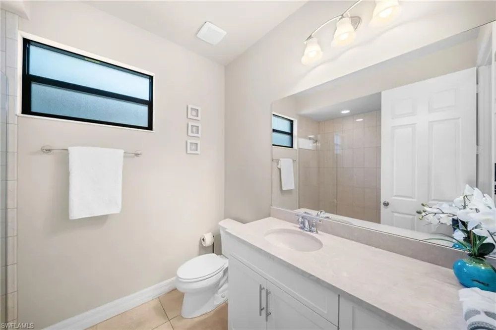 1221 Briarwood Court Naples, FL 34104