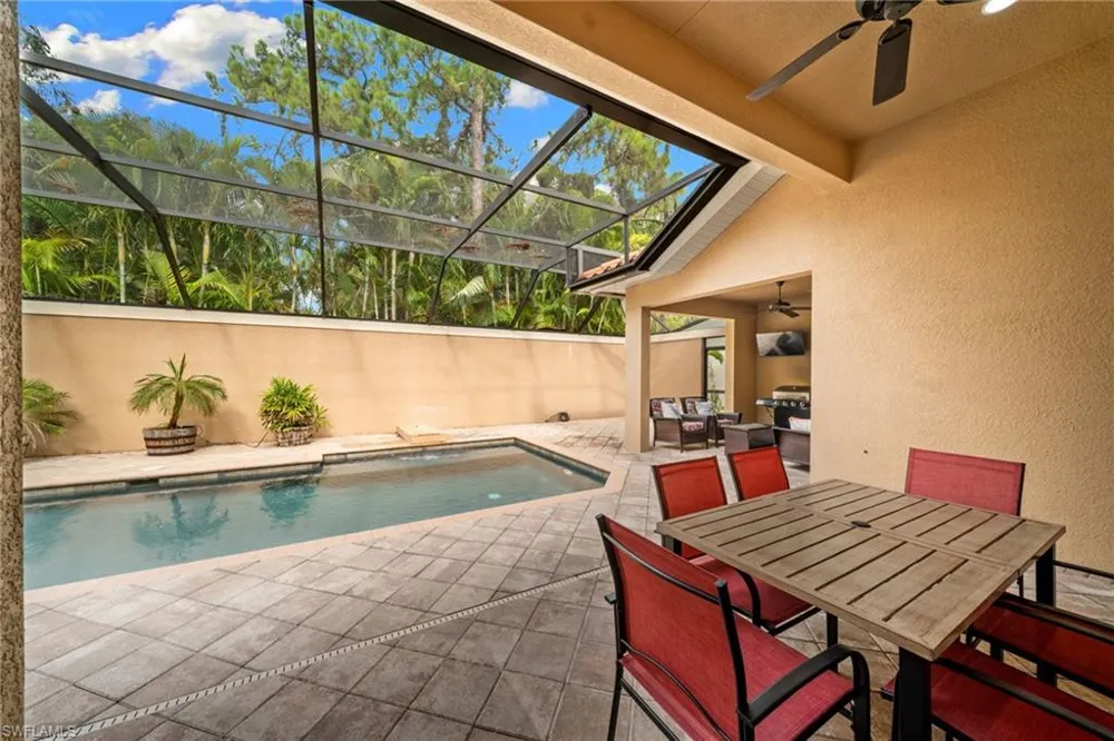 1221 Briarwood Court Naples, FL 34104