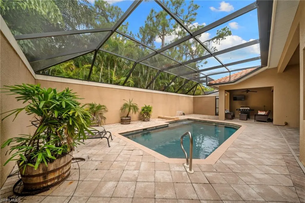 1221 Briarwood Court Naples, FL 34104