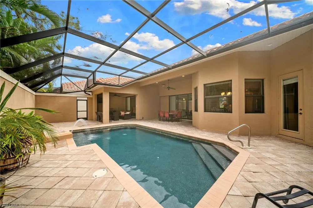 1221 Briarwood Court Naples, FL 34104