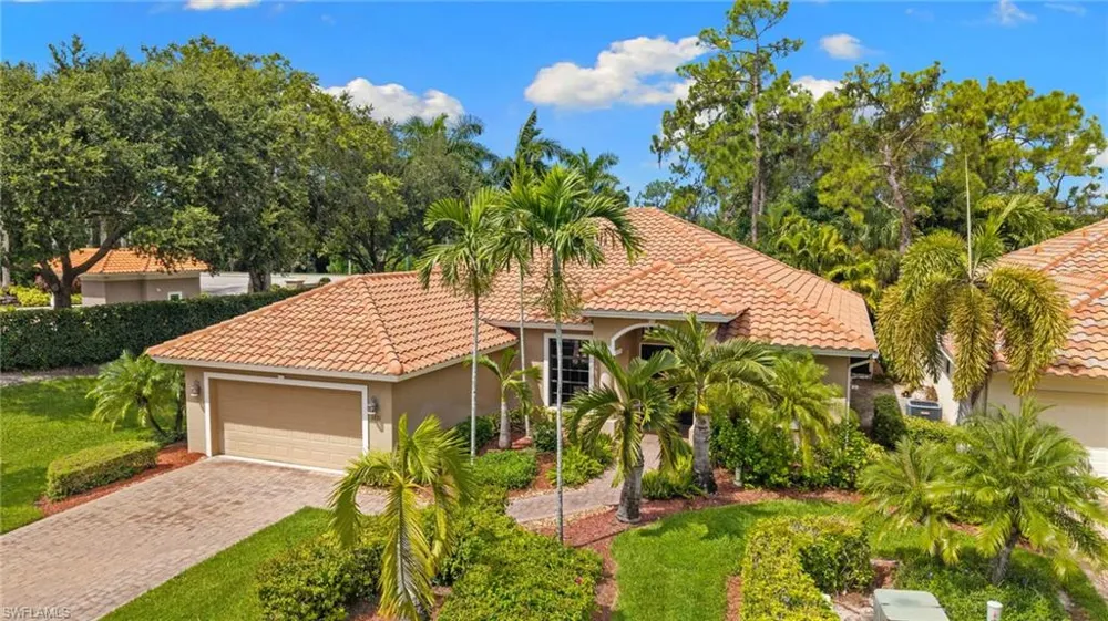 1221 Briarwood Court Naples, FL 34104