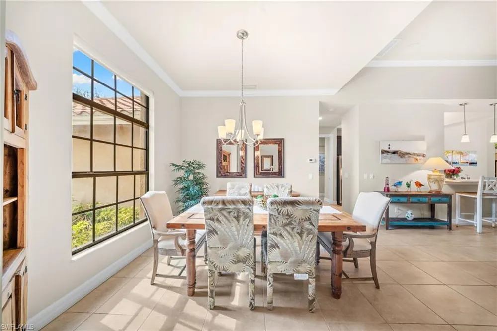 1221 Briarwood Court Naples, FL 34104