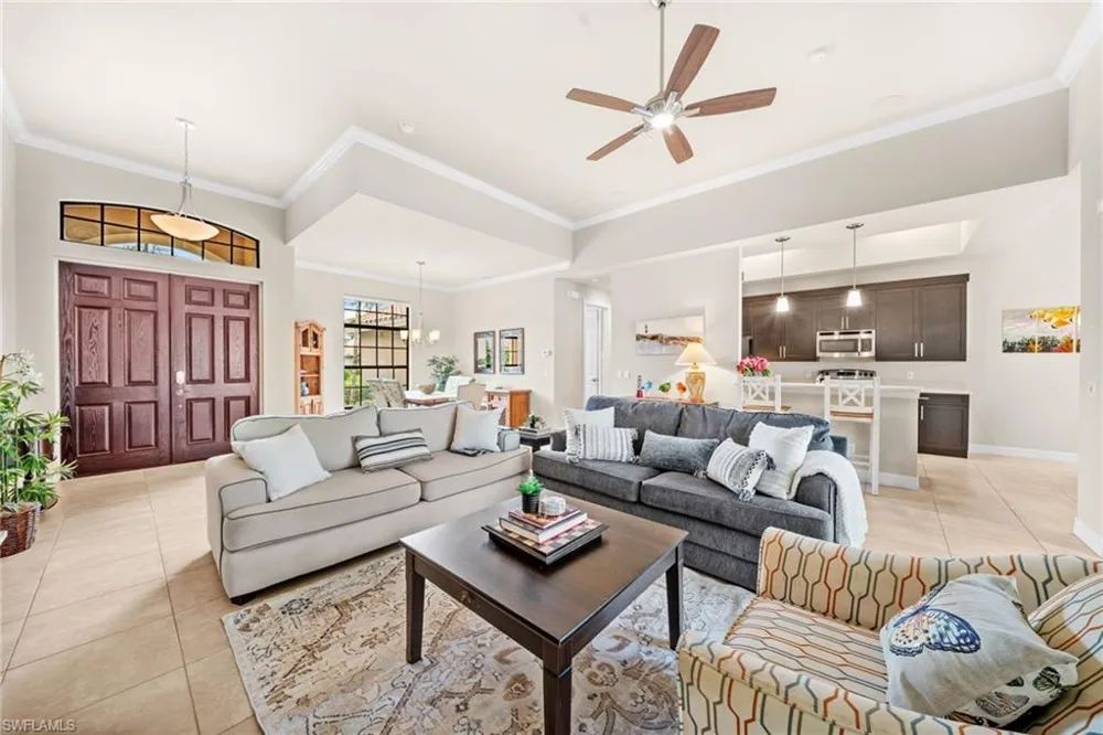 1221 Briarwood Court Naples, FL 34104
