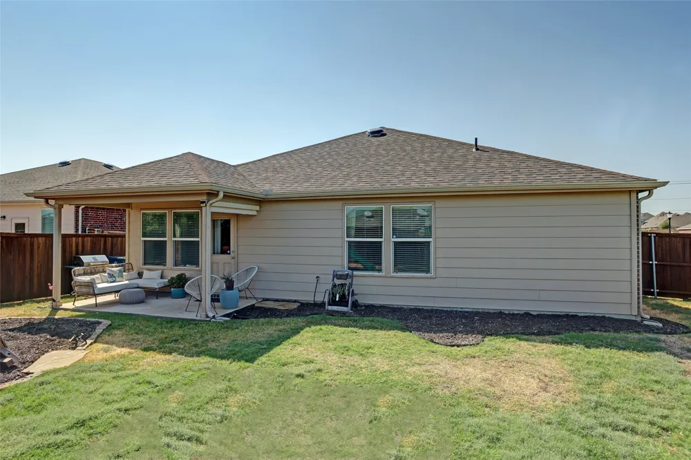 1601 Waggoner Drive Aubrey, TX 76227