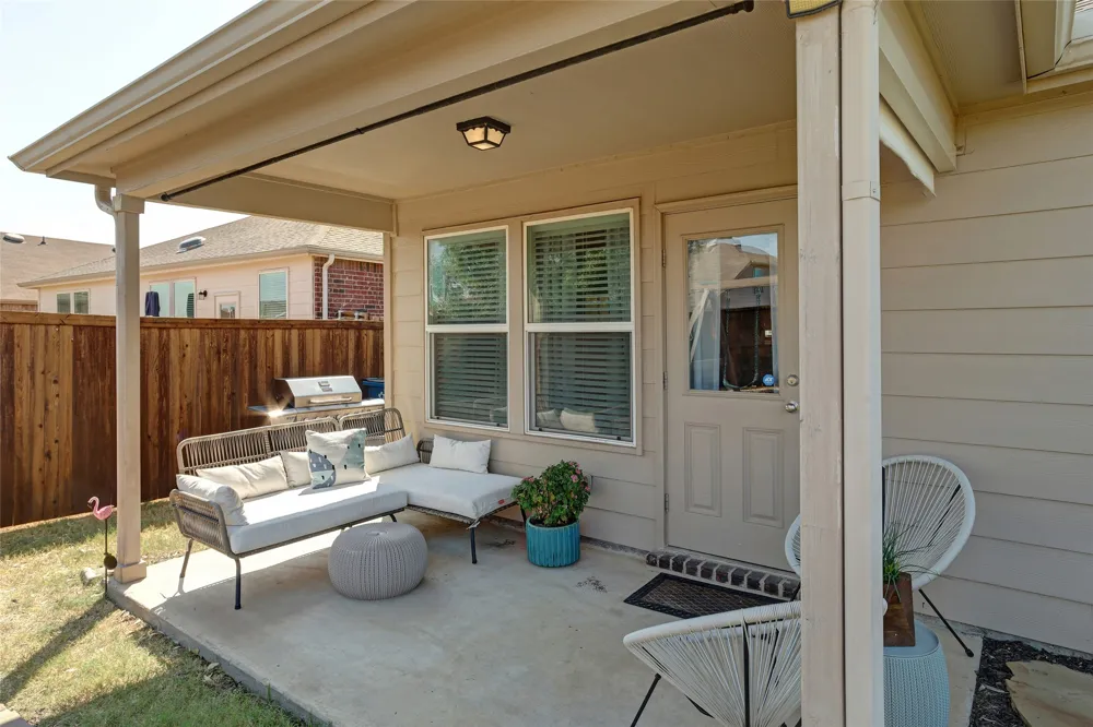 1601 Waggoner Drive Aubrey, TX 76227