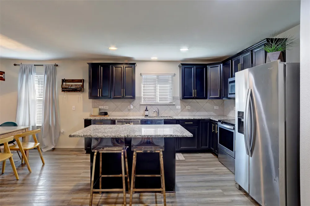 1601 Waggoner Drive Aubrey, TX 76227